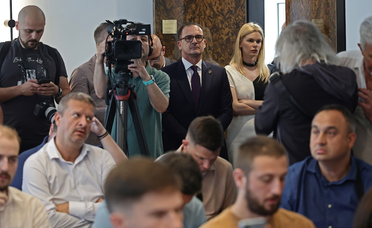Preokret - Mijat napušta Humsku: ''Ja ovako ne mogu dalje!''